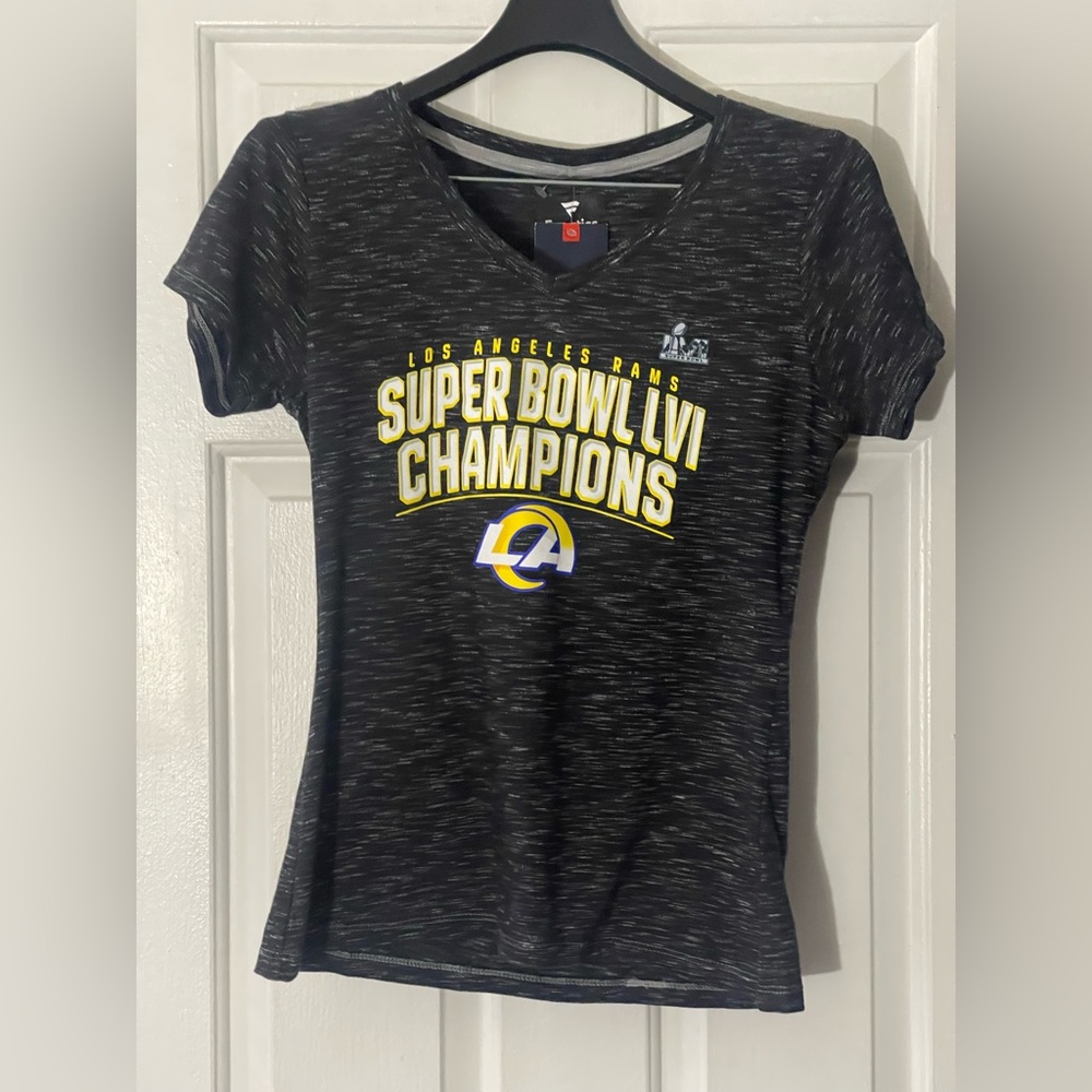 NWT 
Women's Fanatics Branded Heathered Charcoal Los Angeles Rams Super Bowl LVI